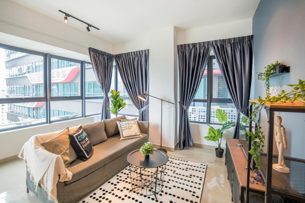 Arte Plus Klcc Designer Suites By Cobnb Kuala Lumpur Exterior photo
