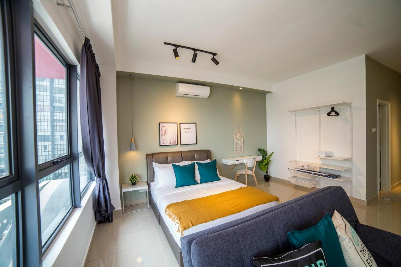 Arte Plus Klcc Designer Suites By Cobnb Kuala Lumpur Exterior photo