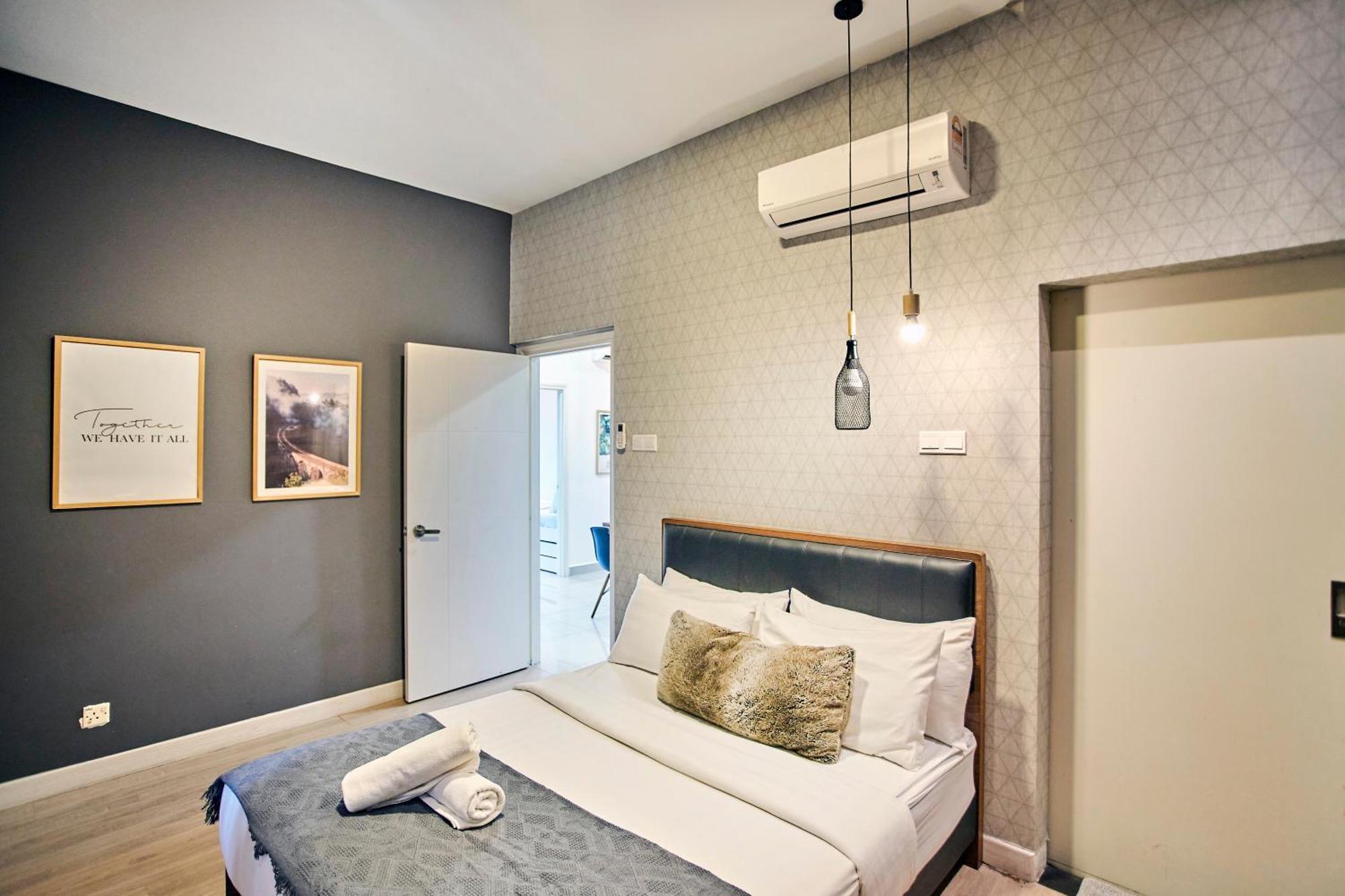 Arte Plus Klcc Designer Suites By Cobnb Kuala Lumpur Exterior photo