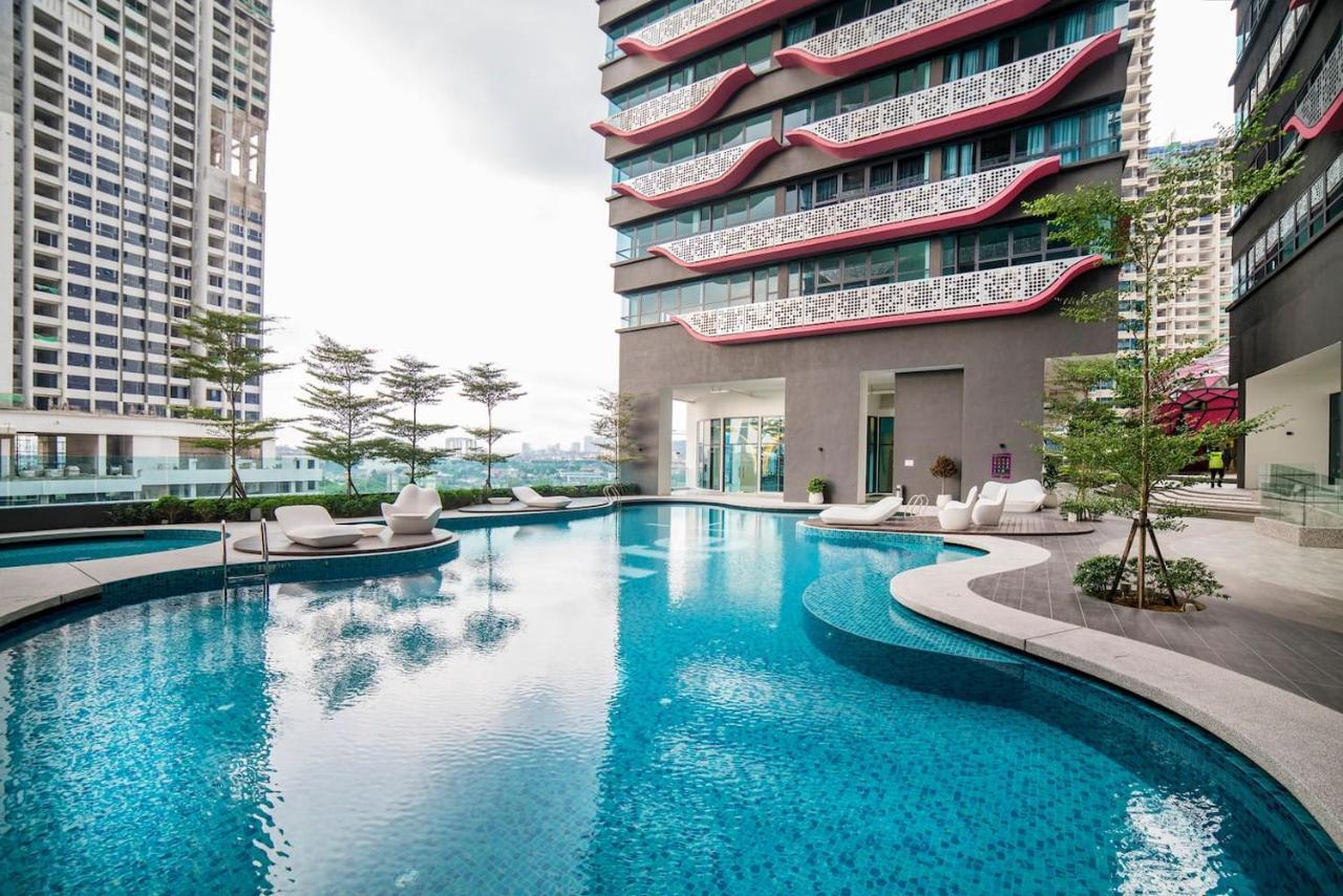 Arte Plus Klcc Designer Suites By Cobnb Kuala Lumpur Exterior photo